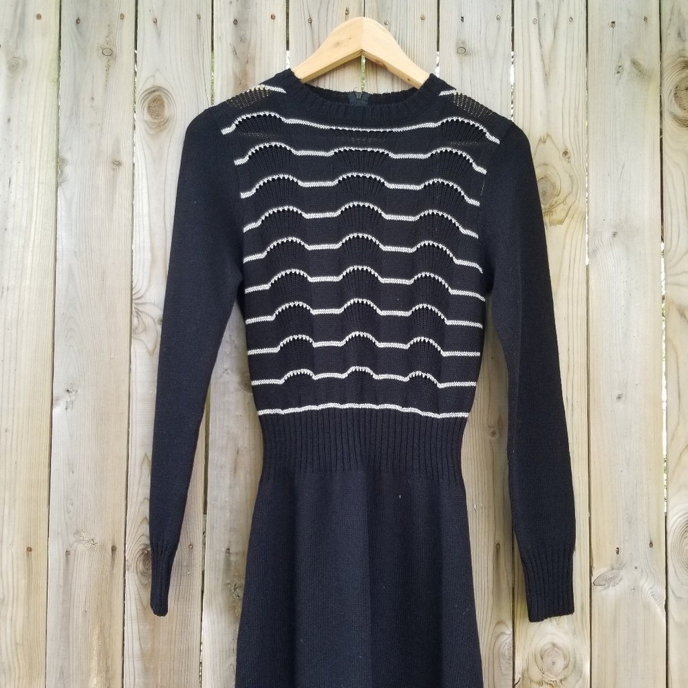 Vintage Metallic Striped Ribbed Sweater Max